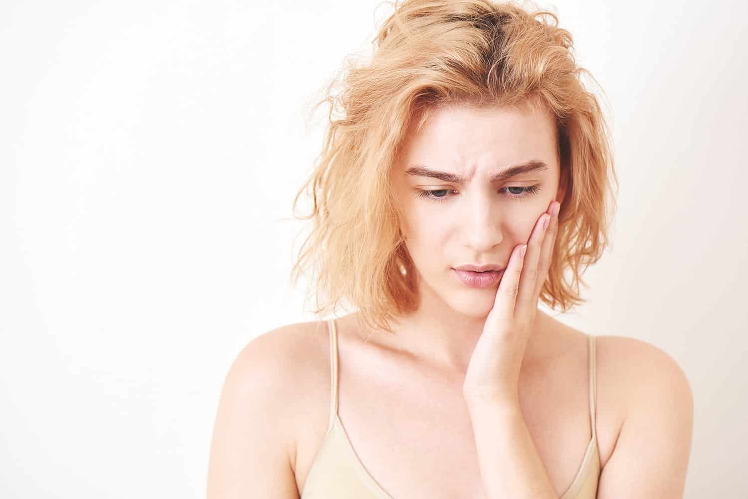 ¿Las muelas del juicio mueven los dientes?